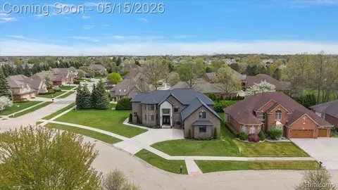 View/Area - 46930 Riverpark E, Macomb, MI 48044 photo 1 of 6