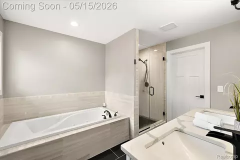 Bath - 46930 Riverpark E, Macomb, MI 48044 photo 7 of 16