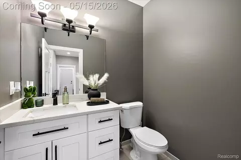 Bath - 46930 Riverpark E, Macomb, MI 48044 photo 5 of 16