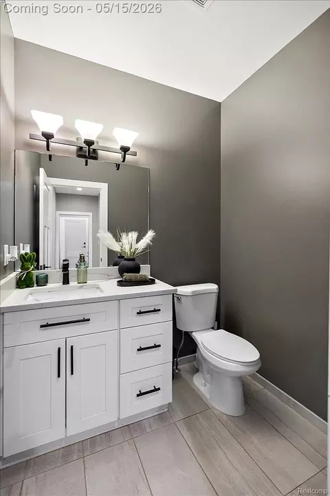 Bath - 46930 Riverpark E, Macomb, MI 48044 photo 6 of 16