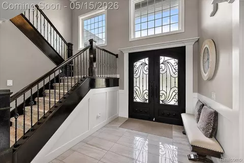 Entry Way - 46930 Riverpark E, Macomb, MI 48044 photo 2 of 7