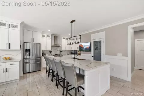 Kitchen - 46930 Riverpark E, Macomb, MI 48044 photo 6 of 6