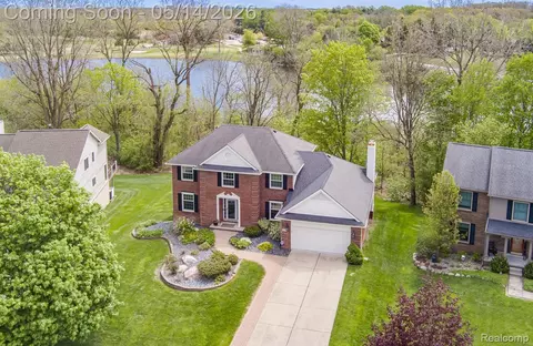6357 Golf View Dr, Independence, MI 48346