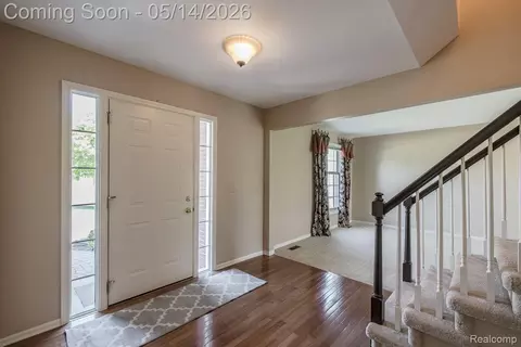 Entry Way - 6357 Golf View Dr, Independence, MI 48346 photo 2 of 4