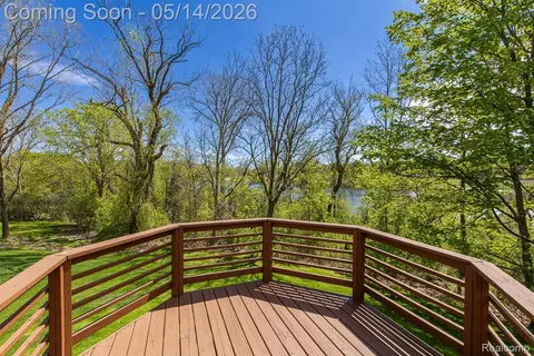 Exterior - 6357 Golf View Dr, Independence, MI 48346 photo 5 of 13