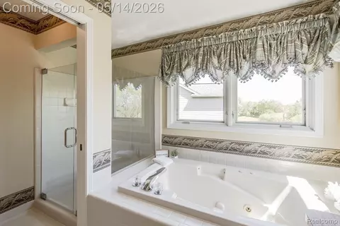 Bath - 6357 Golf View Dr, Independence, MI 48346 photo 4 of 6