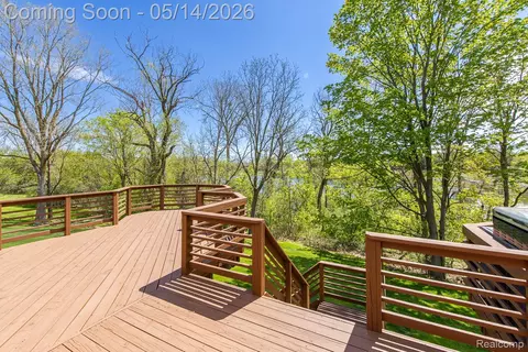 Exterior - 6357 Golf View Dr, Independence, MI 48346 photo 4 of 13