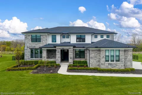 21369 Ballantyne Blvd, Northville, MI 48167