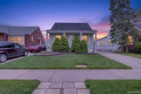 619 Highland Ave, Lincoln Park, MI 48146