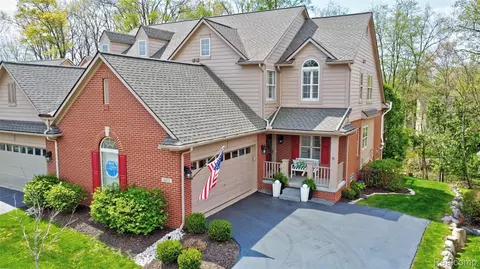 6931 Stonewood Pl, Independence, MI 48346