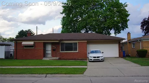28644 Grobbel Ave, Warren, MI 48092
