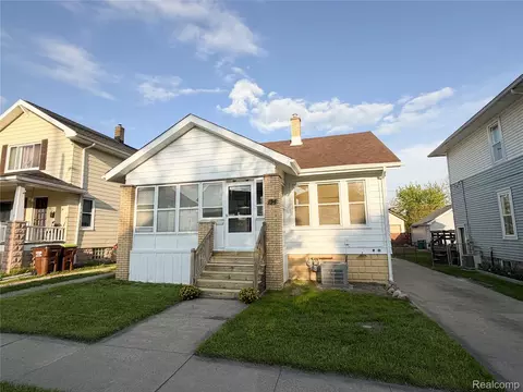 134 Michigan Ave, Monroe, MI 48162
