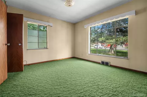Bedroom - 9282 Wayne Rd, Romulus, MI 48174 photo 1 of 4