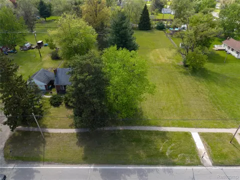 View/Area - 9282 Wayne Rd, Romulus, MI 48174 photo 4 of 14