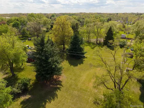 View/Area - 9282 Wayne Rd, Romulus, MI 48174 photo 11 of 14