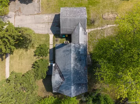 View/Area - 9282 Wayne Rd, Romulus, MI 48174 photo 13 of 14