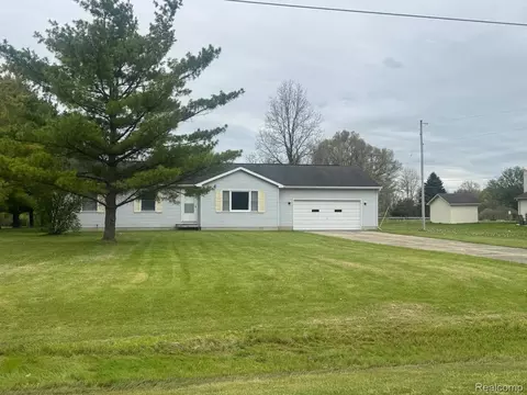 10056 Carlee June Dr, Fenton, MI 48430