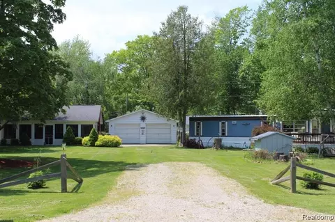 7365 Lighthouse Rd, Huron, MI 48468