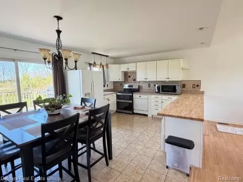 Kitchen - 3579 Miller Rd, Mussey, MI 48014 photo 2 of 2