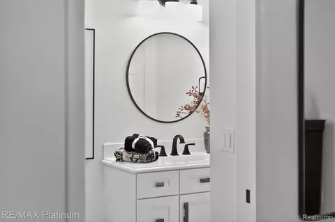 Entry Way - 139 Edgemont Dr, Howell, MI 48855 photo 4 of 4