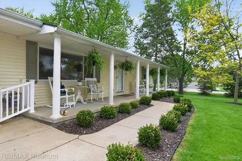 Exterior - 139 Edgemont Dr, Howell, MI 48855 photo 3 of 12