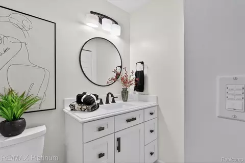 Bath - 139 Edgemont Dr, Howell, MI 48855 photo 1 of 7