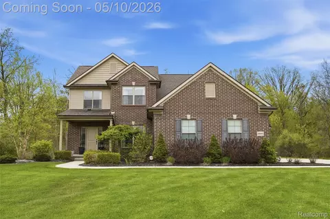 59649 Foster Dr, Lyon, MI 48178