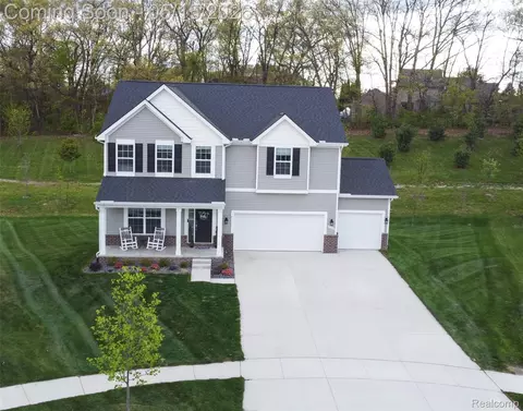 9650 Kylie Dr, Green Oak, MI 48116