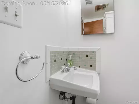 Bath - 8645 Fieldcrest Dr, Green Oak, MI 48116 photo 4 of 4