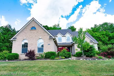 5494 Buell Dr, Commerce, MI 48382