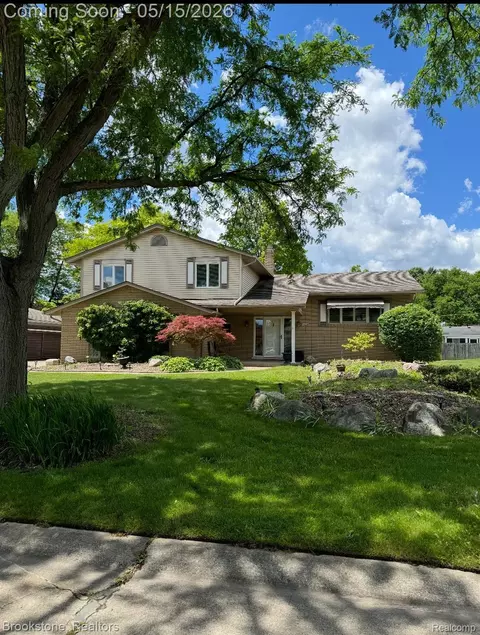 37695 Sarafina Dr, Sterling Heights, MI 48312