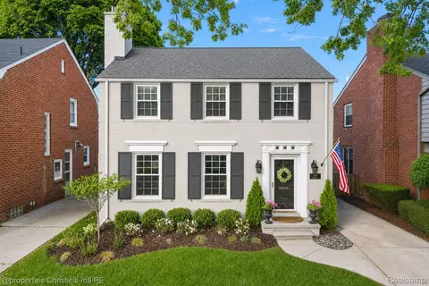 206 Mckinley Ave, Grosse Pointe Farms, MI 48236