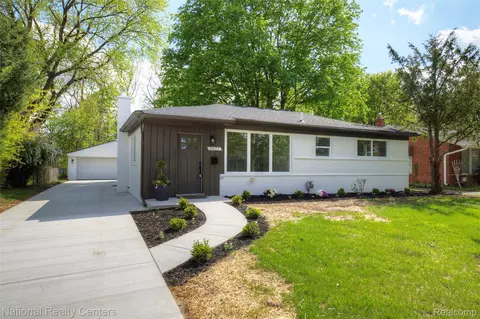 35623 Minton St, Livonia, MI 48150