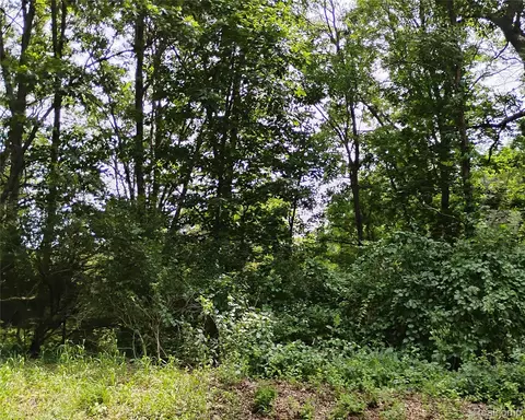 000 Middle Vl 1812 Acre Middle, Highland, MI 48357