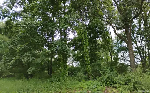 000 Middle Vl 1812 Acre Middle, Highland, MI 48357