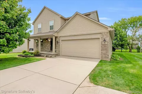 24219 Martindale Rd, South Lyon, MI 48178