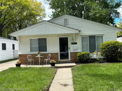 27637 Barrington St, Madison Heights, MI 48071