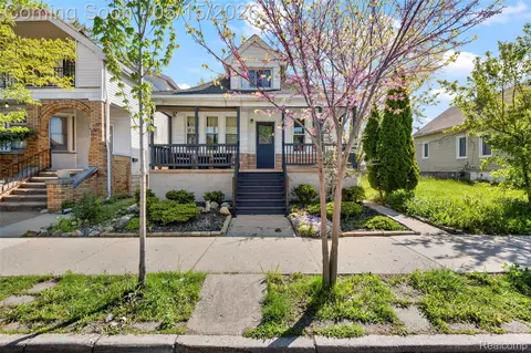 11338 Lumpkin St, Hamtramck, MI 48212