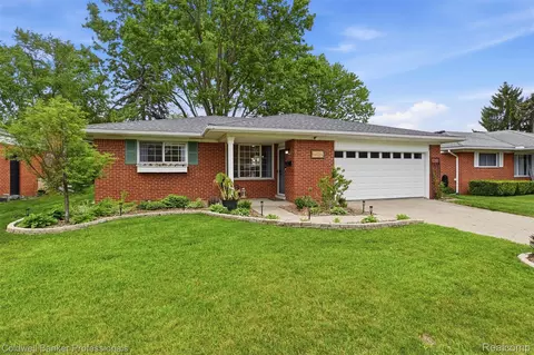 14954 Norman St, Livonia, MI 48154