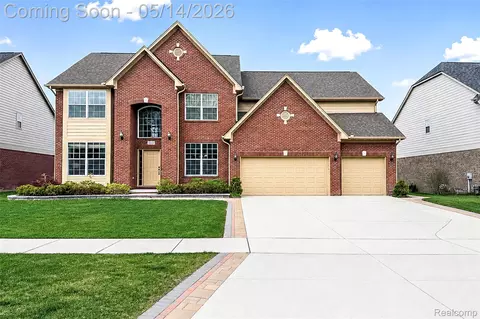 4119 Stonington Dr, Troy, MI 48085