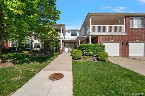 14575 Moravian Manor Cir, Sterling Heights, MI 48312