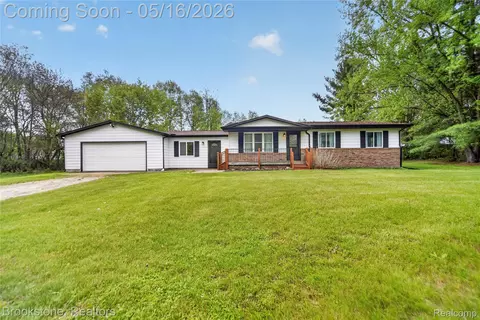 7224 E Frances Rd, Mount Morris, MI 48458