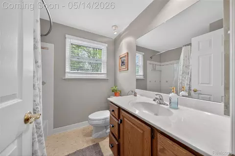 Bath - 3560 Beach Rd, Troy, MI 48084 photo 3 of 3