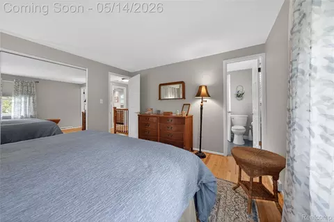 Bedroom - 3560 Beach Rd, Troy, MI 48084 photo 4 of 5