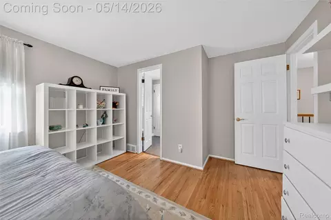 Bedroom - 3560 Beach Rd, Troy, MI 48084 photo 2 of 5