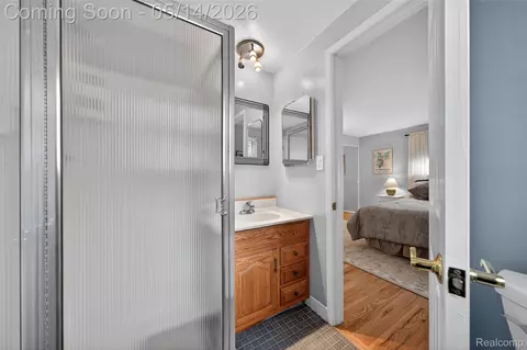 Bath - 3560 Beach Rd, Troy, MI 48084 photo 2 of 3