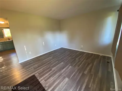 Living - 6169 Johnson Rd, Flushing, MI 48433 photo 3 of 3