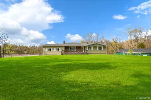 9093 Jordan Rd, Grand Blanc, MI 48439