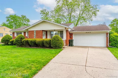 8860 Kidley Dr, Sterling Heights, MI 48314