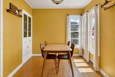 Dining - 1137 E Main St, Flushing, MI 48433 photo 1 of 3